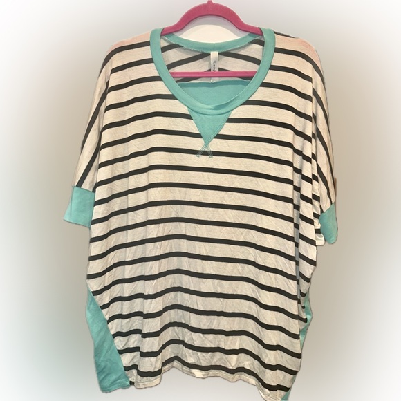 Twenty Ten Tops - 🔹NWOT Black & White Striped Teal Drop Sleeve Oversized Top